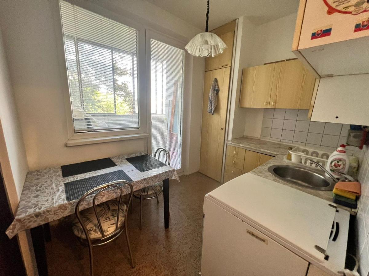Apartman Solid, Bratislava Apartment ภายนอก รูปภาพ