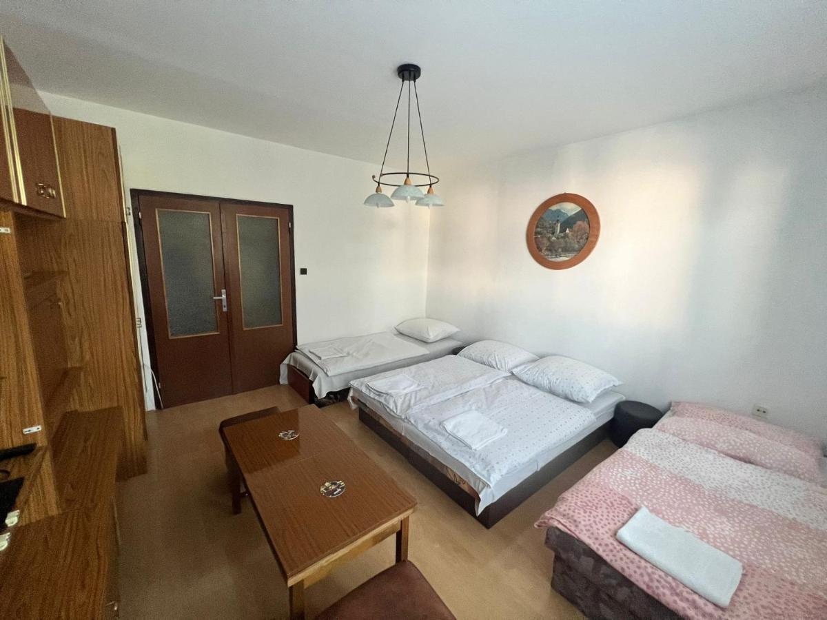 Apartman Solid, Bratislava Apartment ภายนอก รูปภาพ