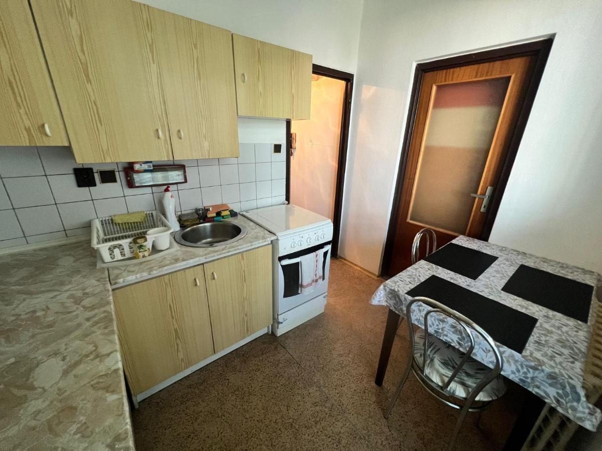 Apartman Solid, Bratislava Apartment ภายนอก รูปภาพ