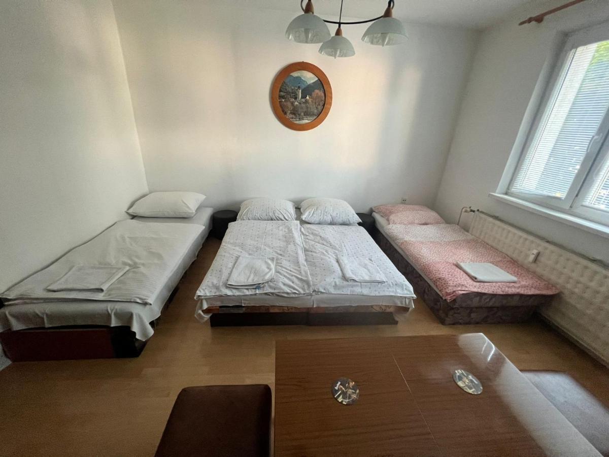 Apartman Solid, Bratislava Apartment ภายนอก รูปภาพ